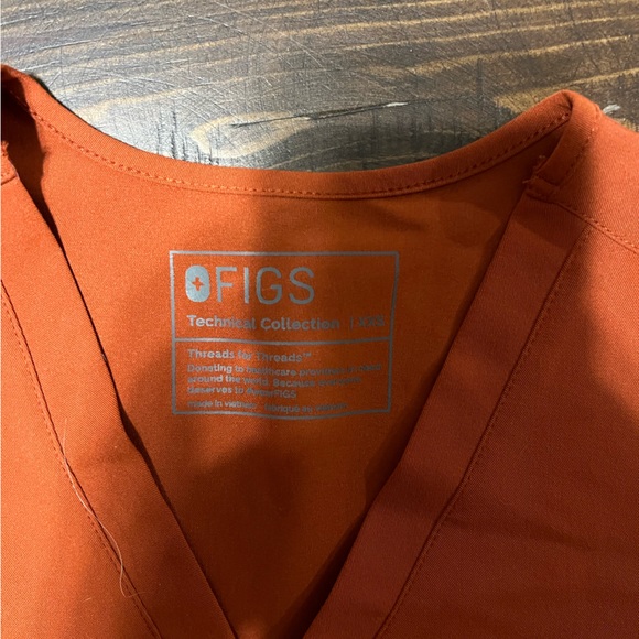 FIGS Scrub Set - Picture 4 of 4